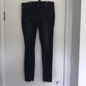 Fidelity Denim MILA Raw edge distressed denim